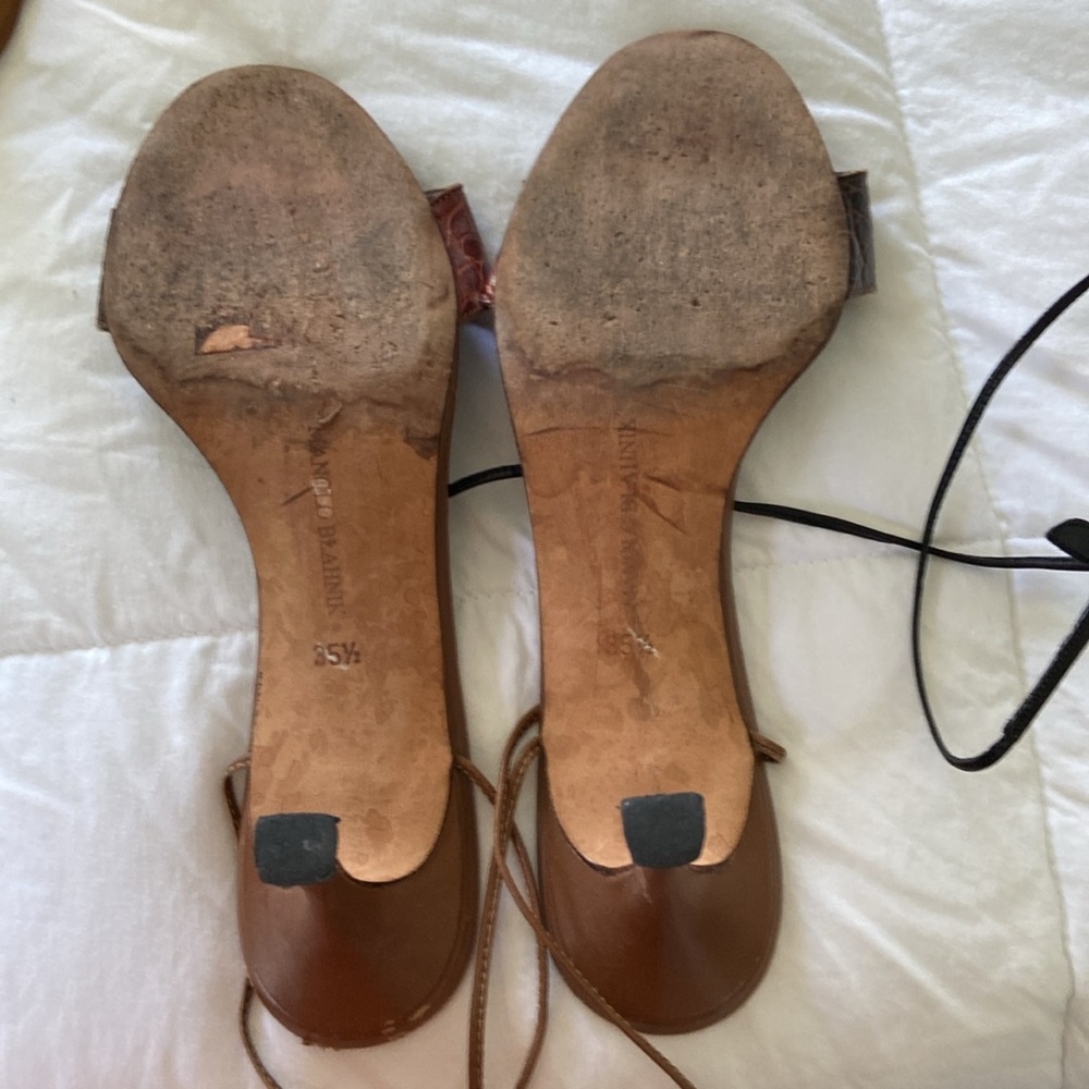 Manolo blahnik size 35.5 brown shoes - Picture 5 of 5